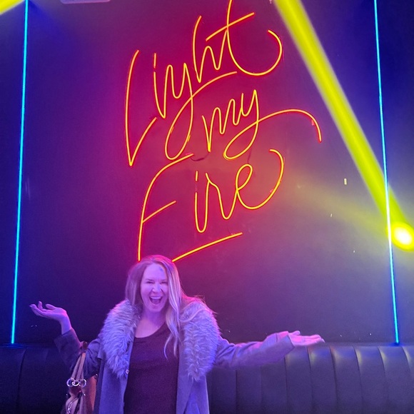 Meet your Posher, Stephanie - Picture 2 of 2